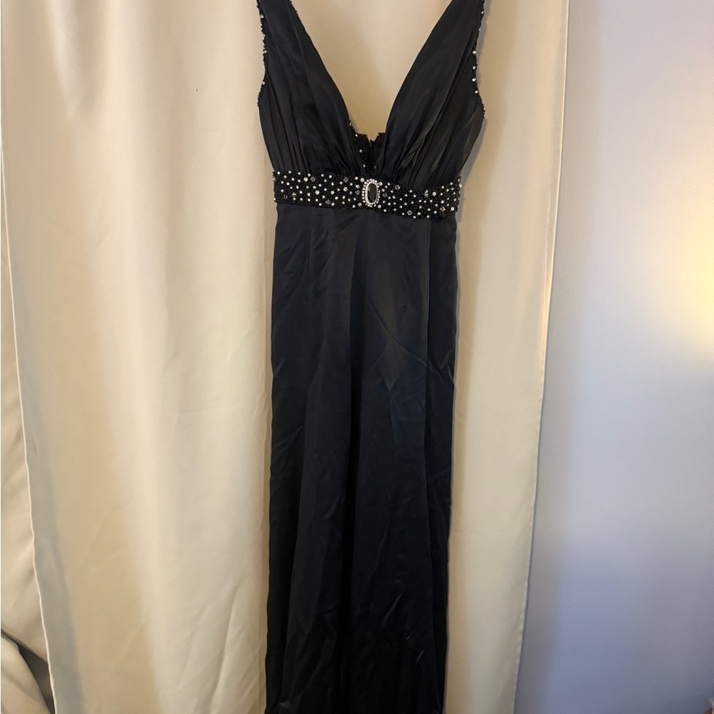 Silk Elegant Black Formal Evening Gown